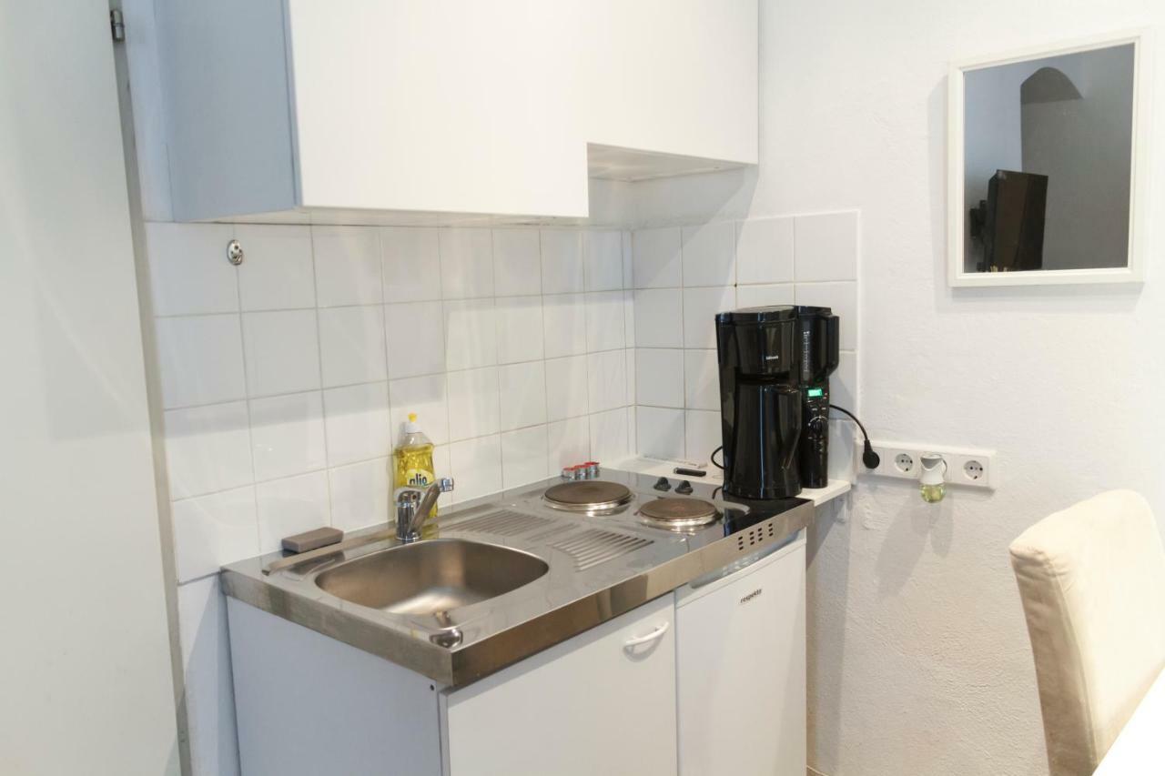 Trending Apartment Wina Bagian luar foto