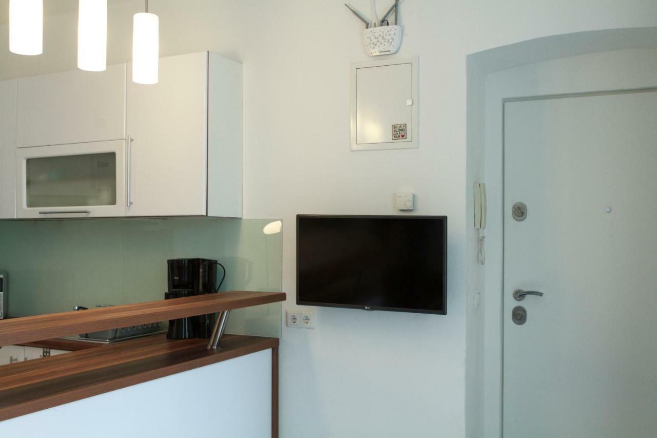 Trending Apartment Wina Bagian luar foto