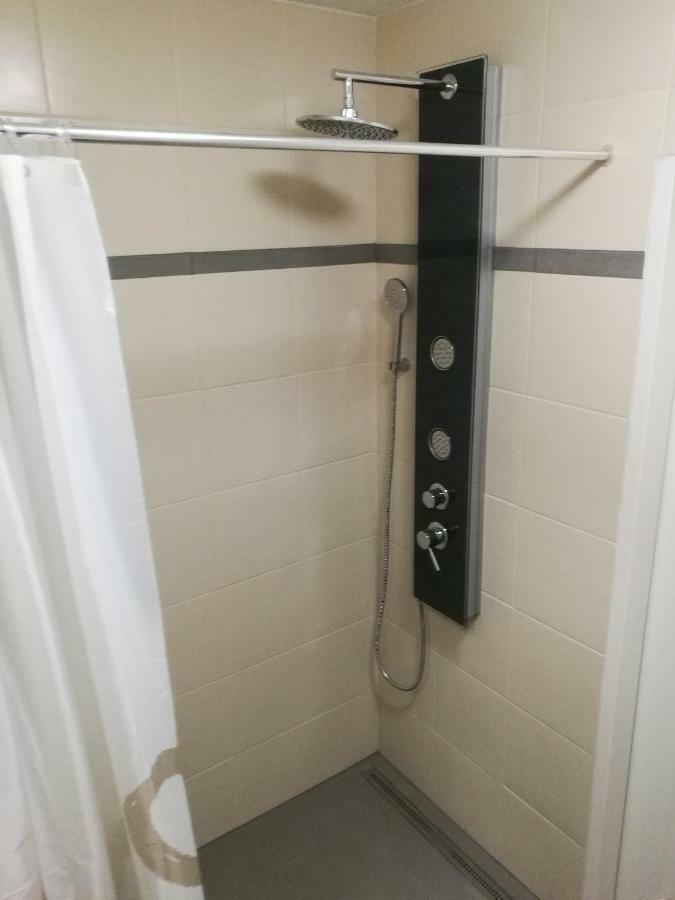 Trending Apartment Wina Bagian luar foto