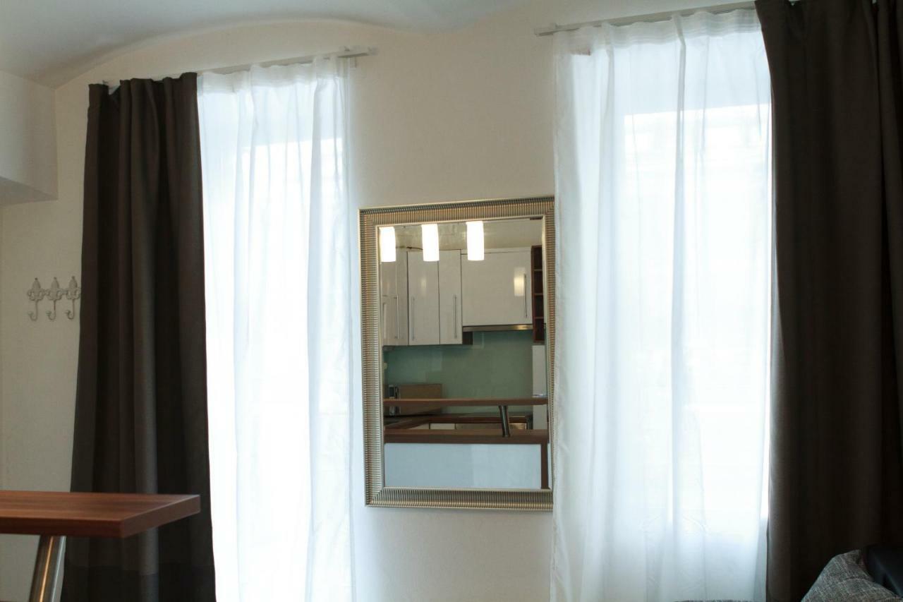 Trending Apartment Wina Bagian luar foto