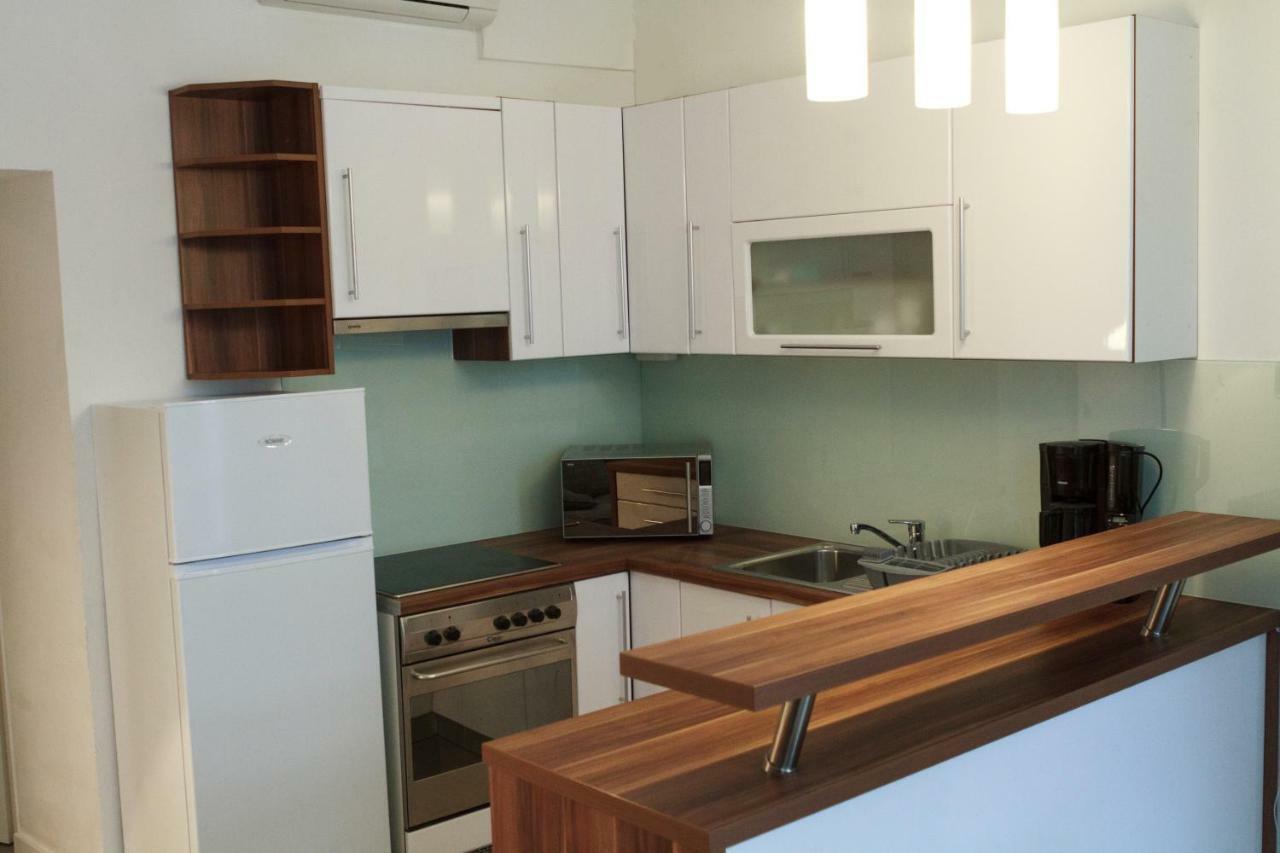 Trending Apartment Wina Bagian luar foto